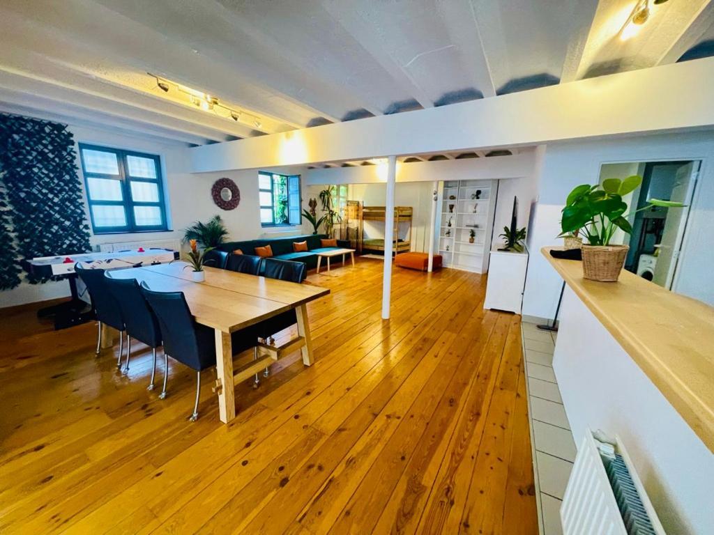 Down Town Oasis-Spacious Loft With Private Parking 브뤼셀 외부 사진