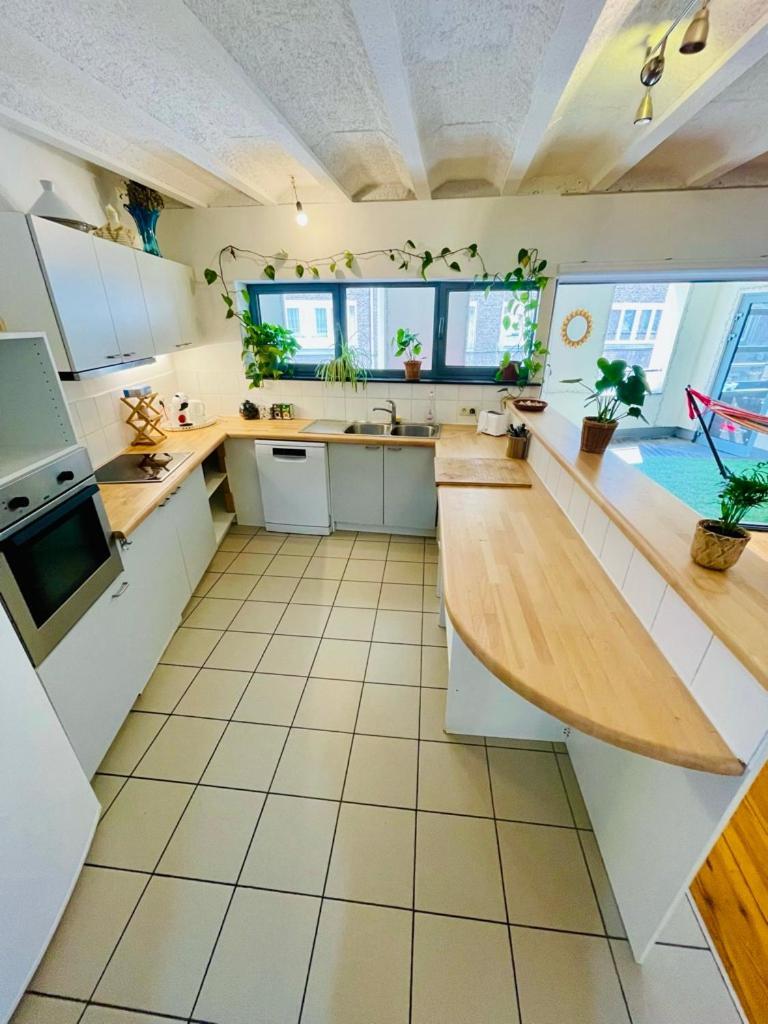 Down Town Oasis-Spacious Loft With Private Parking 브뤼셀 외부 사진